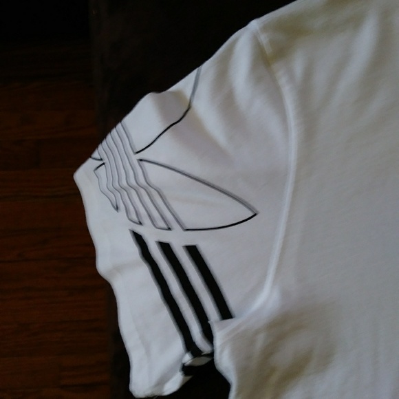 Adidas shoe, shirt and baseball cap - Picture 6 of 6